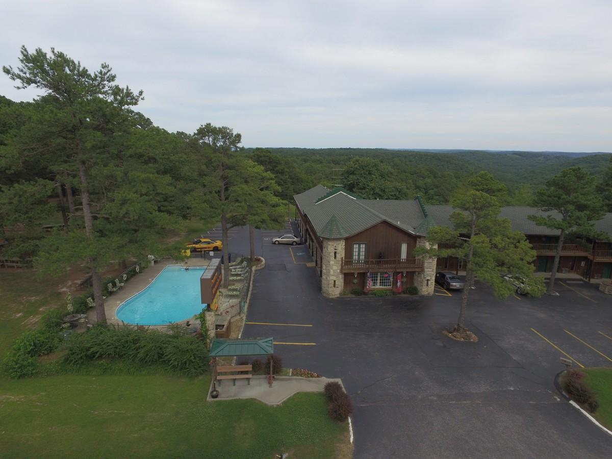 Country Mountain Inn Eureka Springs Exterior foto