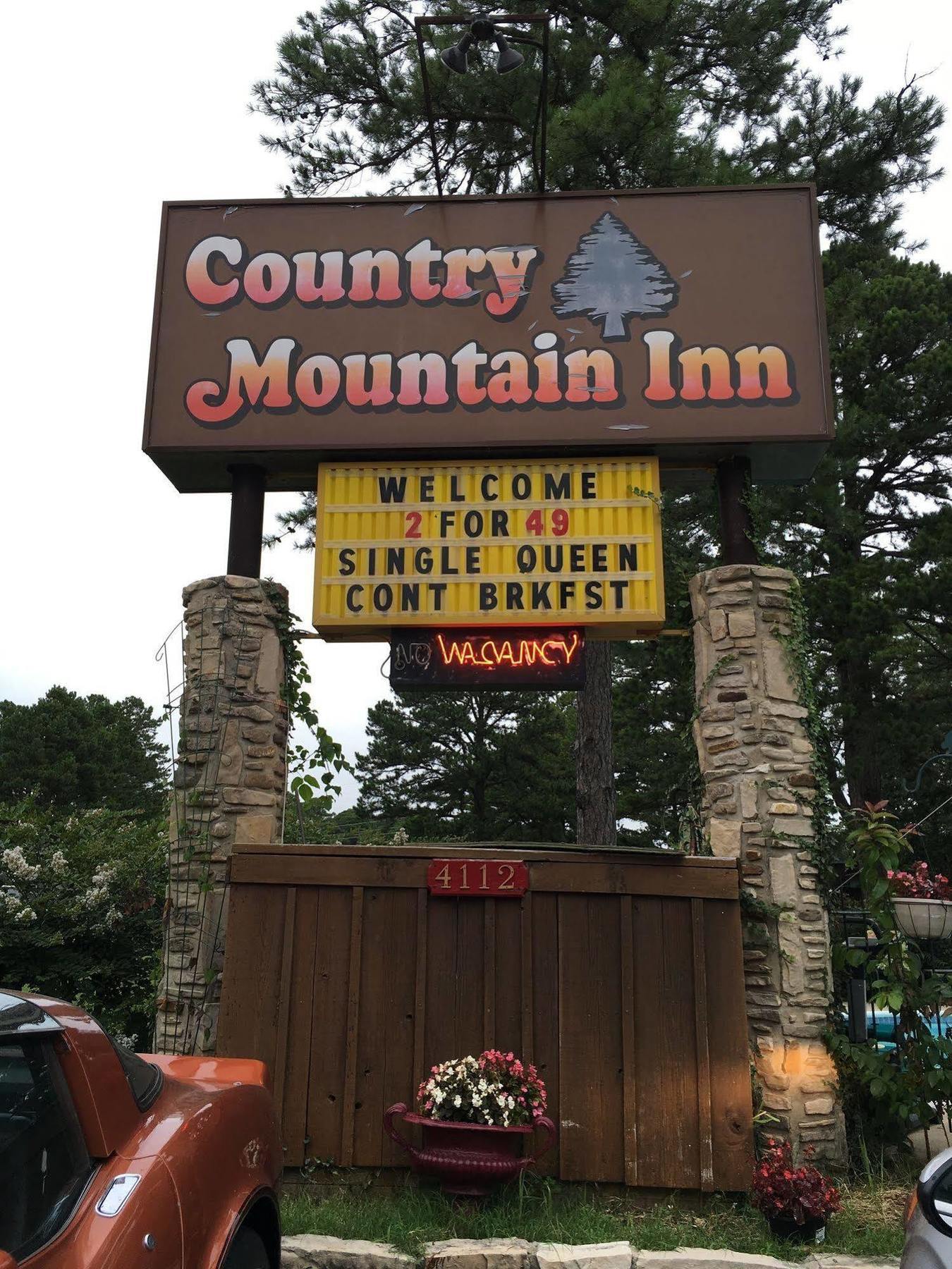 Country Mountain Inn Eureka Springs Exterior foto